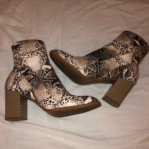 Snake booties